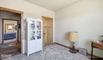 8 Lakota Ct, Cody, WY 82414