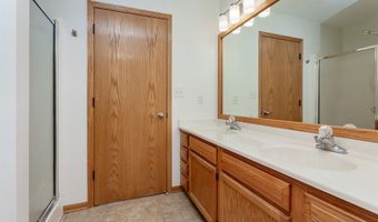 2815 Ashland Ct, Altoona, IA 50009
