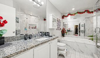2785 Maitland Dr, Ann Arbor, MI 48105