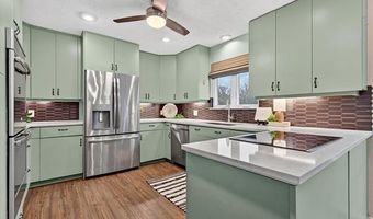 2318 Dorchester Dr, Bartlesville, OK 74006