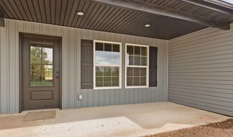 215 W Cofield St, Aurora, MO 65605
