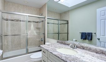 29 Thomsen Dr, Airmont, NY 10952