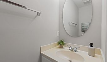 3110- C 9TH Rd N, Arlington, VA 22201