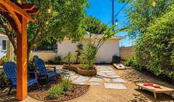 8337 Lennox Ave, Los Angeles, CA 91402