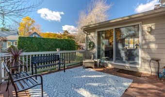 17 Woodview Dr, Cranston, RI 02920