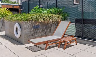 1717 Mott Smith Dr 2904, Honolulu, HI 96822