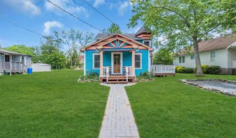 19 CENTER St, Barnegat, NJ 08005