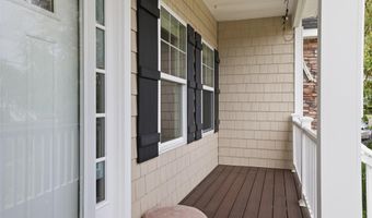 34 Meadow Ln, Amityville, NY 11701