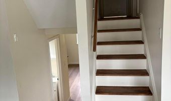4900 Kresge Dr, Columbus, OH 43232