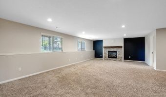 2132 N Stonegate Cir, Andover, KS 67002