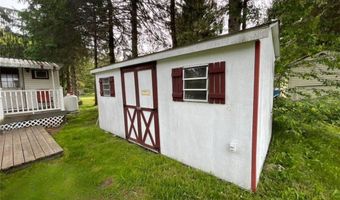 321 Campstead Cir, Tobyhanna, PA 18610