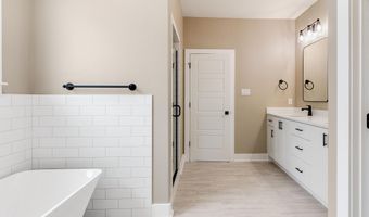 114 Harmony Village Dr, Haskell, AR 72015