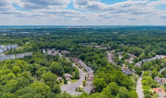 3085 N Foxridge Ct, Ann Arbor, MI 48105