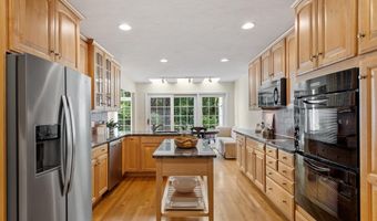 277 Main St, Bolton, MA 01740