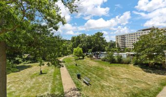 6641 WAKEFIELD Dr 703, Alexandria, VA 22307