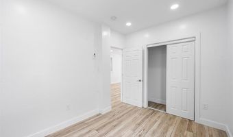 1 B SISSON Ct, Bayonne, NJ 07002