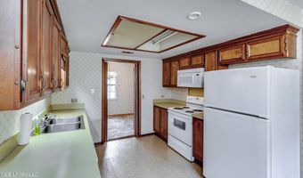 33 Pebble Hill Dr, Brandon, MS 39042