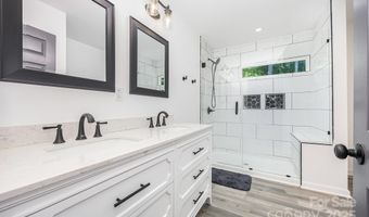611 Fernwood Dr, Albemarle, NC 28001