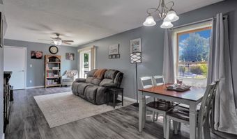 481 N Cleveland St, Bloomfield, IN 47424