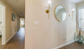 214 Iroquois Ave, Beach Haven, NJ 08008