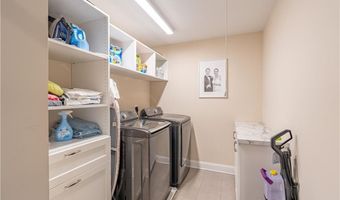 59 Camden Ln, Cranston, RI 02921