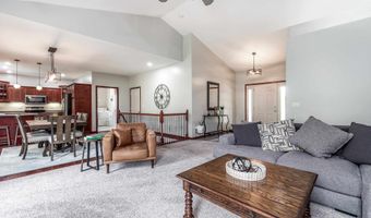 3302 Brook Holw, Asbury, IA 52002
