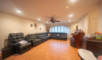 42 Ronald Dr N, Amityville, NY 11701