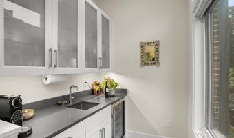 153 WINSOME Cir, Bethesda, MD 20814