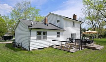 715 Marbury Dr SE, Ada, MI 49301