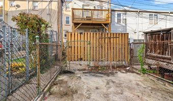 846 WOODWARD St, Baltimore, MD 21230