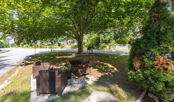 39 School St, Acton, MA 01720