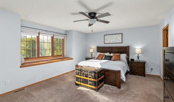 1422 Alderwood Dr, Altoona, IA 50009