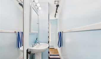 19 Remington St, Warwick, RI 02888