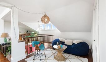 12 Mt. Vernon St 5, Newport, RI 02840