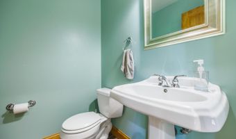 210 Evergreen Dr, Batesville, IN 47006