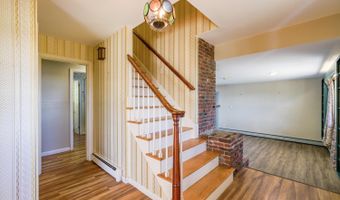 54 Pine Ledge Rd, Bangor, ME 04401