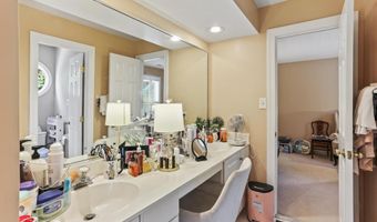 17400 AVENLEIGH Dr, Ashton, MD 20861
