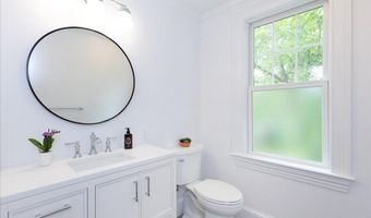247 Hale St 2, Beverly, MA 01915