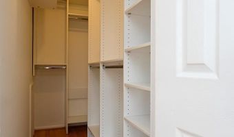 3107 BERRY Rd NE 11, Washington, DC 20018