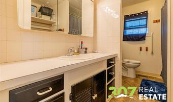 228 C St, Cody, WY 82414