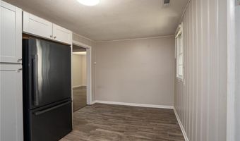 914 Jersey St, Baldwin City, KS 66006