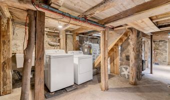 226-248 Barrett Rd, Alloway, NJ 07422