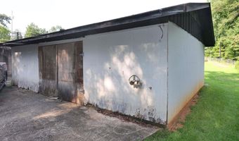 100 CLARK Ct, Anniston, AL 36201
