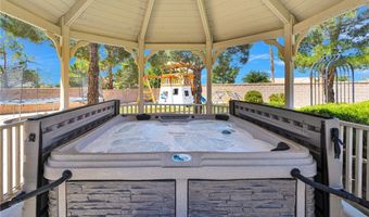 19581 Powhatan Rd, Apple Valley, CA 92308