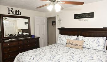 9 Mallory Ct, Cranston, RI 02910