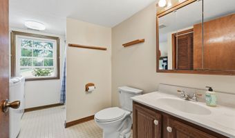 8768 Meadowridge Ln, Indianapolis, IN 46217