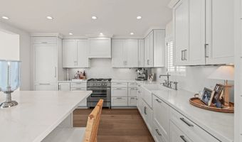 365 Shoemaker Ln, Solana Beach, CA 92075