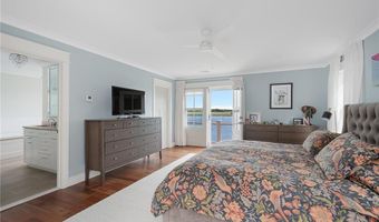 5 Hampden St, Barrington, RI 02806