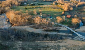 9372 State Highway PP, Ava, MO 65608