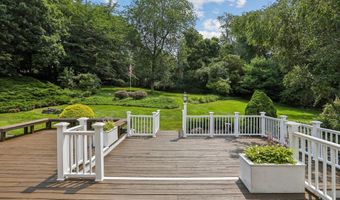 10 Terra Glen Rd, Danbury, CT 06811